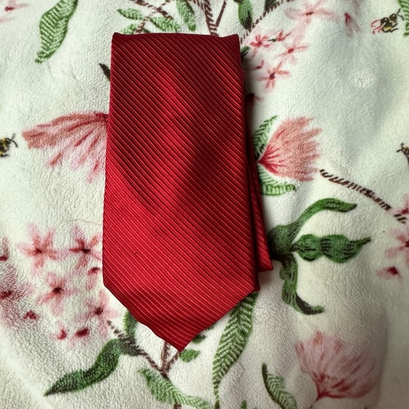 Haggar Classic Red Men's Tie - Picture 1 of 2